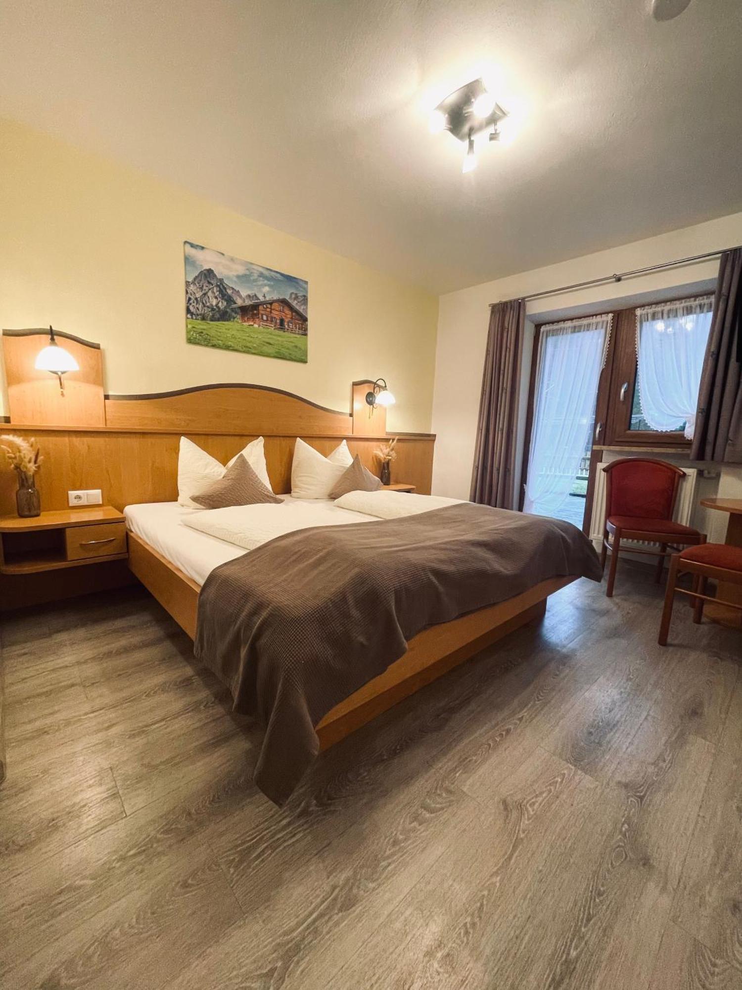 Gaestehaus Achental เบิร์ชเทสกาเดน ภายนอก รูปภาพ